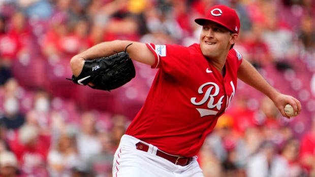 Cincinnati Reds starting pitcher Nick Lodolo (40) delivers in the first inning during a baseball game between the Chicago White Sox and the Cincinnati Reds, Saturday, May 6, 2023, at Great American Ball Park in Cincinnati. 